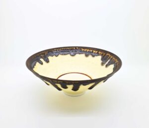 Speckled pale yellow bronze rim porcelain bowl (156)